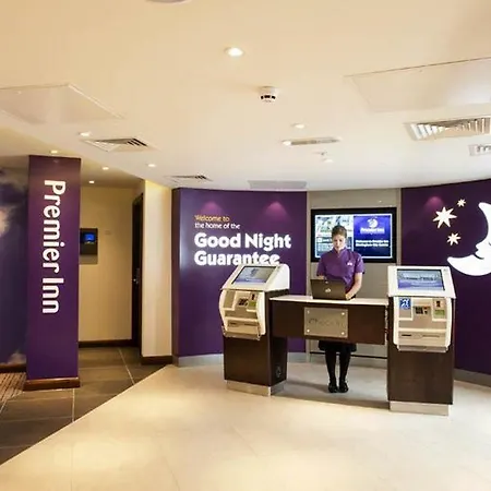 Premier Centre - New Street Hotel